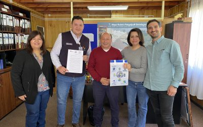 Más empleo, inversión y competencia local: alcalde Valdivia se reúne con representantes de Walmart por próxima apertura de supermercado en Panguipulli