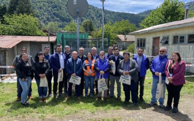 Instalan nuevas cámaras de vigilancia de alta resolución para el monitoreo del Volcán Mocho Choshuenco en Neltume: son 17 cámaras en total en toda la región
