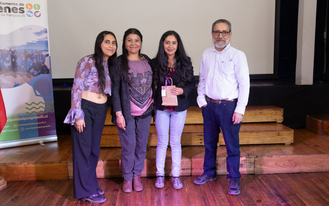 Municipalidad de Panguipulli certifica a participantes de los talleres de oficio en la Casona Cultural