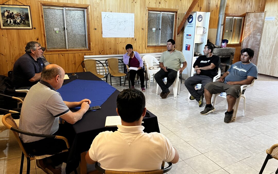 Municipalidad de Panguipulli concreta acuerdos claves para Comunidad Juan Caripan y Club Deportivo Traitraico