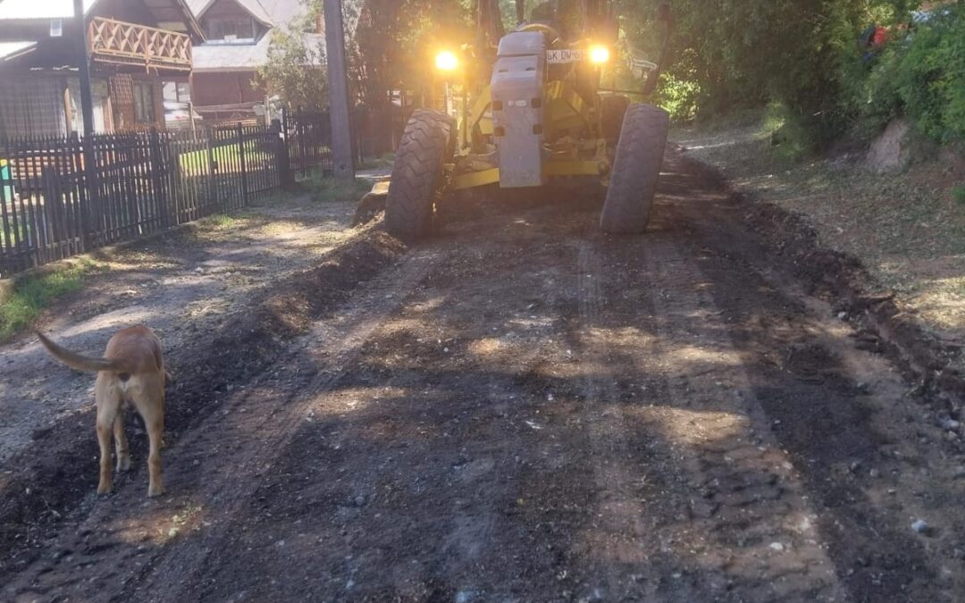 Departamento de Caminos repara calles afectadas por temporal en Puerto Fuy
