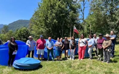 Gestión municipal permite entregar con celeridad 35 estanques para abastecimiento de agua potable en Liquiñe.