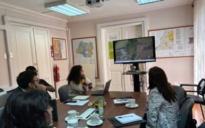 Municipalidad de Panguipulli y SERNAGEOMIN fortalecen trabajo técnico en gestión de riesgos geológica.