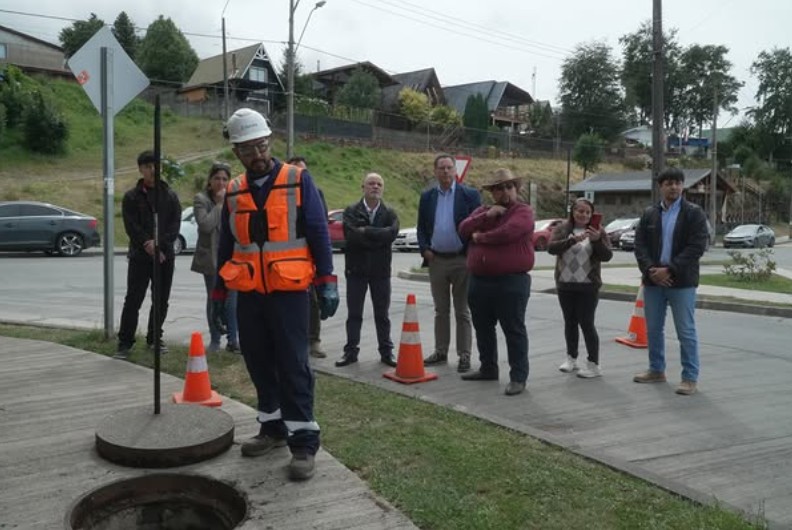 Suralis lanzó Plan Adicional de Mantención Preventiva de la red de alcantarillado en Panguipulli.