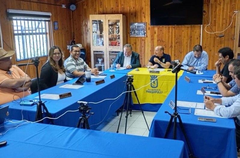 Concejo Municipal aprueba Shows Playa 2026 para Panguipulli y Coñaripe.