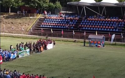 Senador Espinoza alaba organización y atención recibida por delegaciones del «Nacional de Fútbol FENFUR Máster 50» en Panguipulli