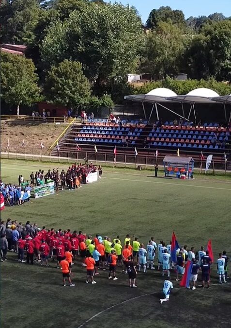 Senador Espinoza alaba organización y atención recibida por delegaciones del «Nacional de Fútbol FENFUR Máster 50» en Panguipulli