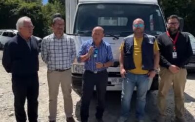 Panguipulli fortalece el reciclaje con nuevo camión financiado por el Gobierno Regional.