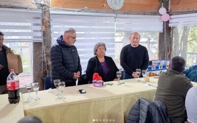 Municipalidad de Panguipulli reconoció los 25 años de liderazgo como dirigente de Ruth Andrade en Neltume