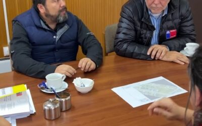 Municipio y Dirección de Aeropuertos avanzan en gestiones para puntos de posada y mejoras en aeródromo de la comuna
