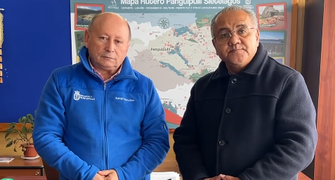 Conectividad, desarrollo y apoyo a comunidades: municipio y CONADI proyectan trabajo conjunto en Panguipulli