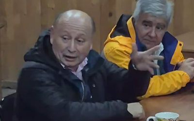 Alcalde Valdivia y consejero Ítalo Martínez estuvieron en Neltume con el comité de vivienda Villa Cordillera coordinando acciones para concretar el sueño de la casa propia