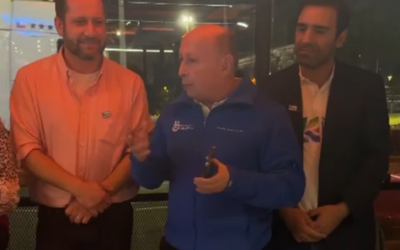 Alcalde Valdivia en Networking Restaurante y Radio Kuntsmann promocionando el Destino Panguipulli Sietelagos